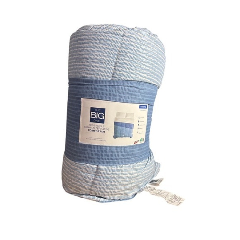 The Big One Twin/Twin XL 3 Piece Reversible Comforter Blue Dorm 86inx 93in NEW